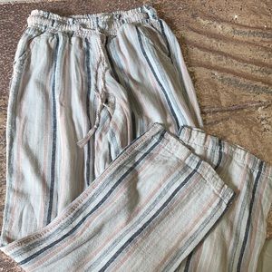 So beach flowy pants